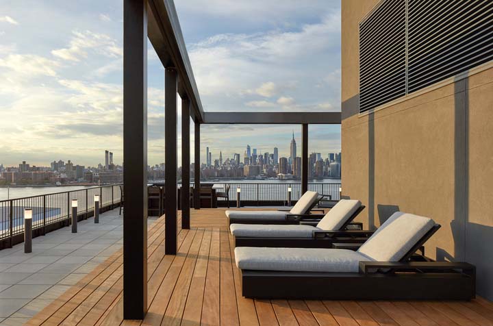 Level Up deck chairs